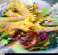 Geo's Cafe Bar - Accommodation Main Beach