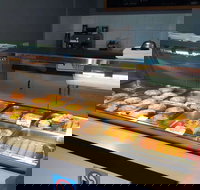 Charlie's Lunch Bar - Accommodation Main Beach