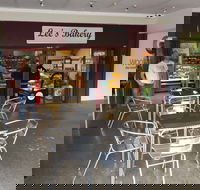 Lee's Bakery - Accommodation Main Beach