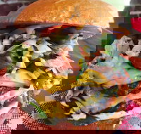 Mum's Burger Kitchen - Accommodation Main Beach