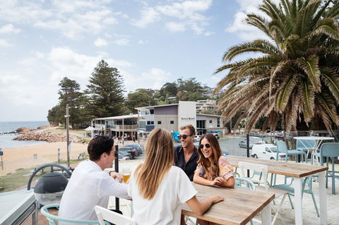 Avoca Surf House - Accommodation Main Beach 1