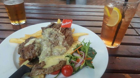 Judd's Pub - Accommodation Main Beach 0