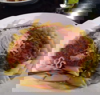 Vic Hotel - Accommodation Main Beach