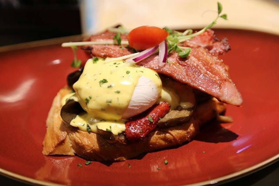 Liverpool NSW Accommodation Main Beach