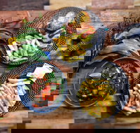 Outback Trek Cafe - Temporarily Closed Due to COVID-19 - Accommodation Main Beach