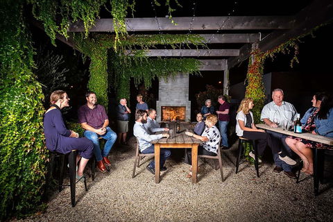 RJM's Wine Bar - Accommodation Main Beach 1