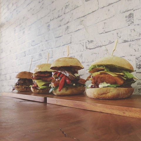 Rocco's Burger Cafe - Accommodation Main Beach 0