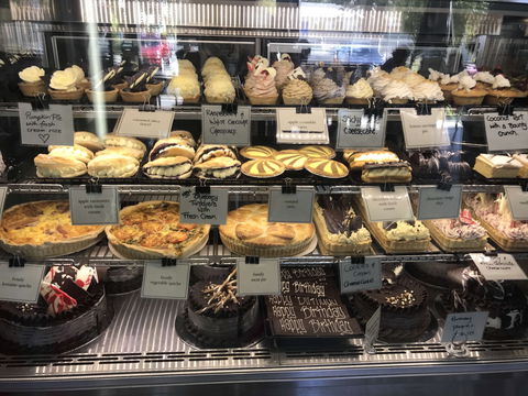 Sticky Buns - Accommodation Main Beach 0