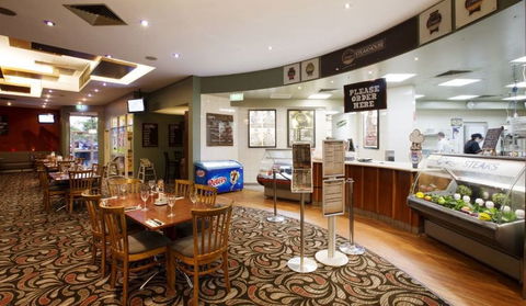 Victoria Point Tavern - Accommodation Main Beach 0