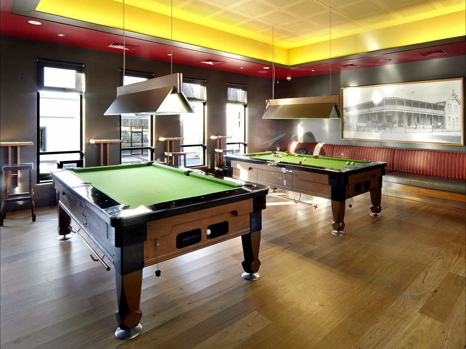 Bowral NSW Accommodation Main Beach