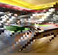 Imperial Hotel - Accommodation Main Beach