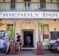 The Friendly Inn - Accommodation Main Beach