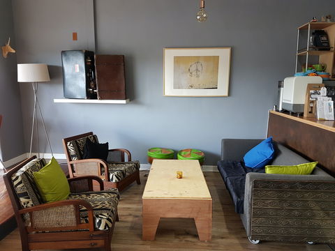 Treehouse Tapas And Wine Bar - Accommodation Main Beach 1