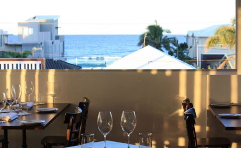 Bax Food Co - Accommodation Main Beach 3