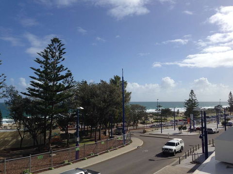 Dome - Scarborough - Accommodation Main Beach 0