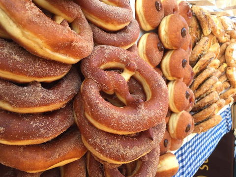 King Of Cakes - Taringa - Accommodation Main Beach 0