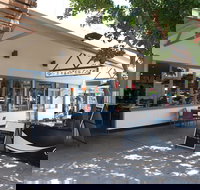 Three Fish Cafe - Accommodation Main Beach