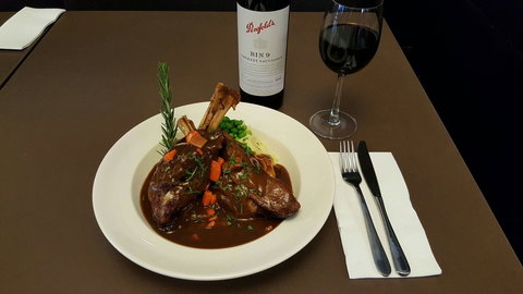 Boyles Hotel - Accommodation Main Beach 0