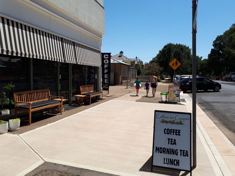 Coffee On Cooper - Accommodation Main Beach 1