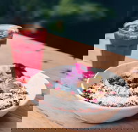 Press - Accommodation Main Beach