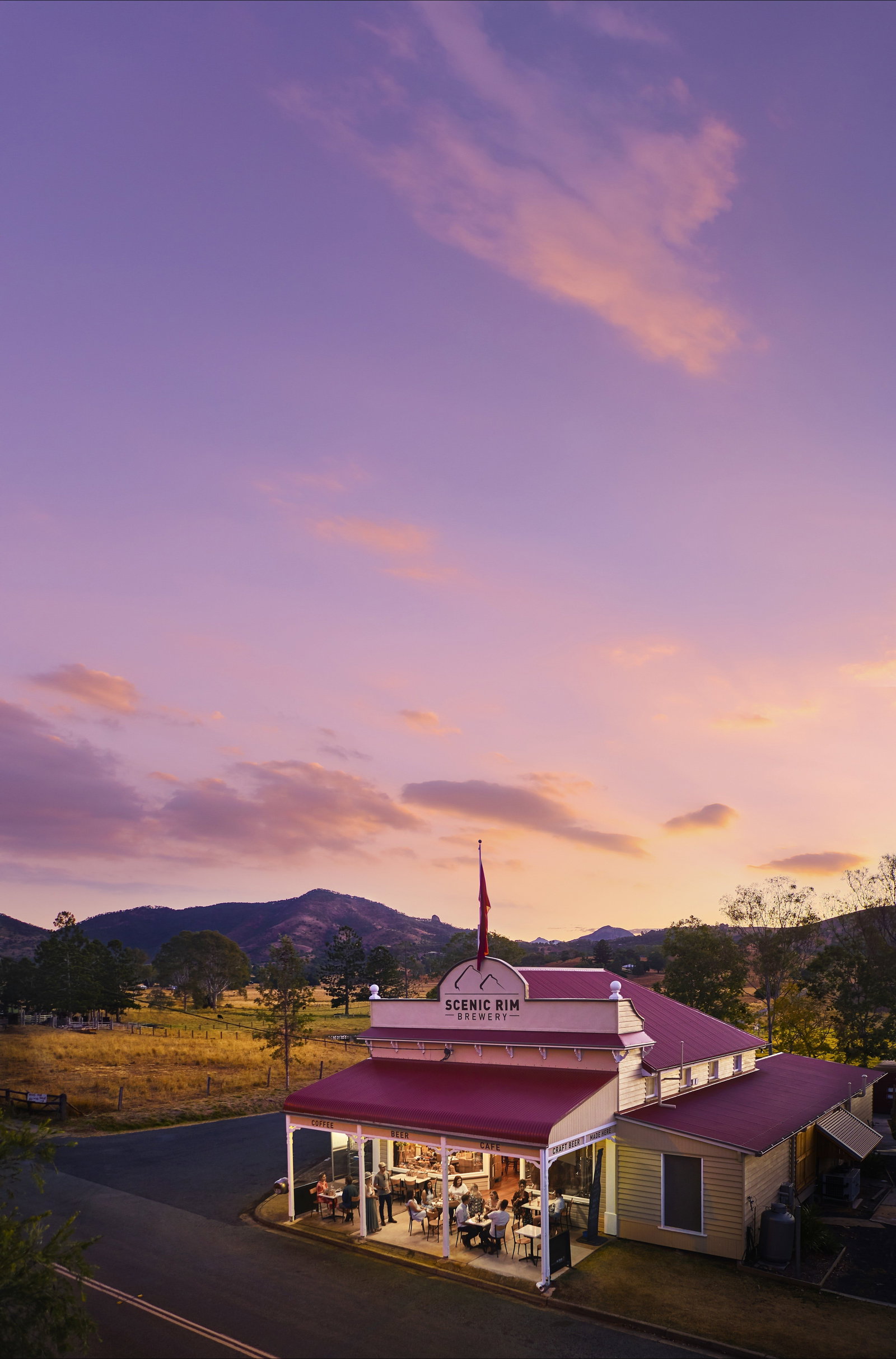 Dugandan QLD Accommodation Main Beach