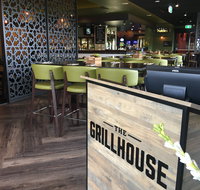 The Racehorse Hotel