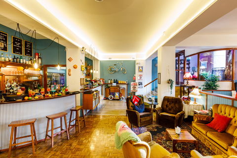 Aunty Ed's Restaurant And Bar - Accommodation Main Beach 1