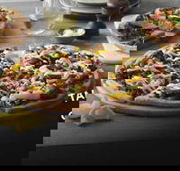Crust Gourmet Pizza Bar - Belmont - Accommodation Main Beach