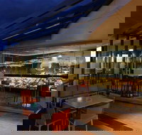 One 7 Eight Dining and Bar - Accommodation Main Beach