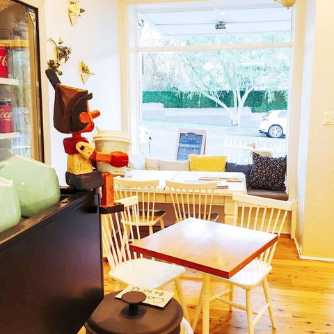 Simplicity Cafe - Accommodation Main Beach 0