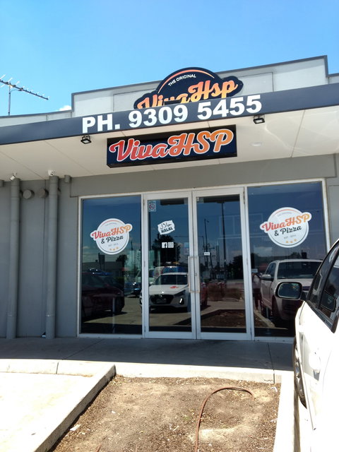 Viva HSP & Pizza - Accommodation Main Beach 0