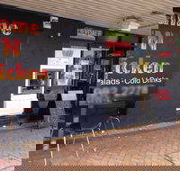 Flame 'n' Chicken - Accommodation Main Beach