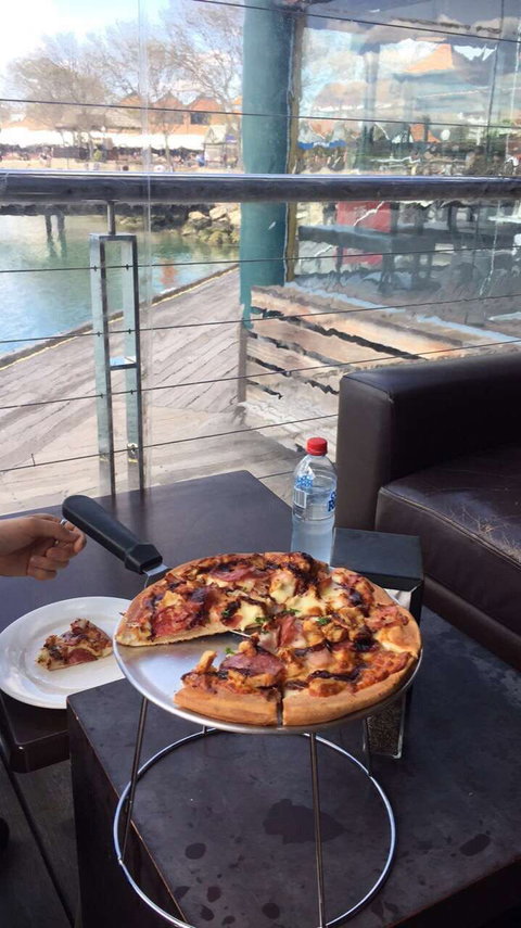 Little Caesars - Sorrento - Accommodation Main Beach 0