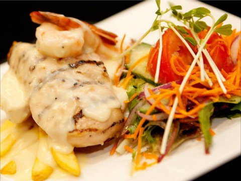 Manning River Hotel - Accommodation Main Beach 0