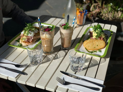Red Door Espresso - Accommodation Main Beach 0