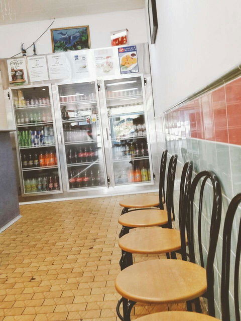 Super Fish Shop - Accommodation Main Beach 0