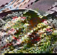 Ton  Co - Accommodation Main Beach