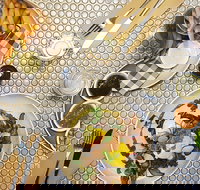 Two Trout Restaurant - Accommodation Main Beach