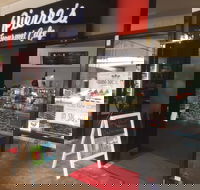 Pierre's Gourmet Cafe - Cleveland - Accommodation Main Beach