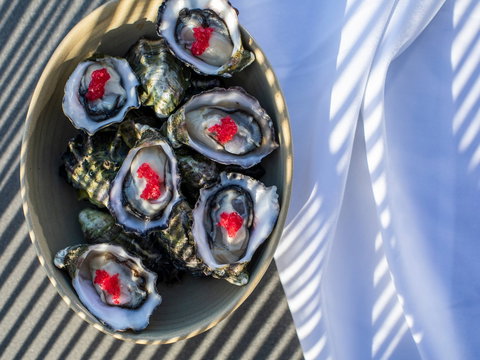 The Rocks - Restaurant, Bar, Pool Club - Accommodation Main Beach 1