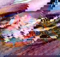 3 Monkeys Cafe - Accommodation Main Beach