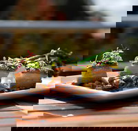 Avocados Bar and Cafe - Accommodation Main Beach