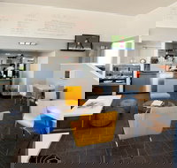 Summit Lounge at City Summit - Accommodation Main Beach