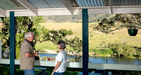 Bellbrook Hotel - Accommodation Main Beach 0