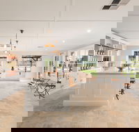 1813 Cellar Door - Accommodation Main Beach