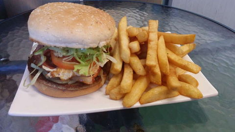 Classic Gourmet Cafe - Accommodation Main Beach 0