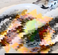 Victoria Hotel Restaurant - Accommodation Main Beach