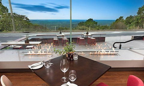 Torng Bai Thai Restaurant - Accommodation Main Beach 10
