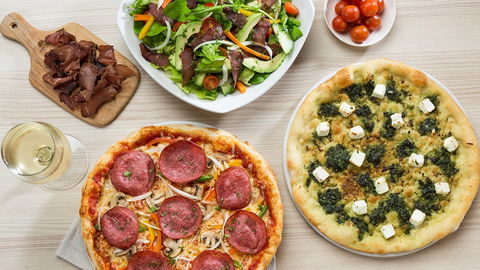 Panarottis Pizza Pasta - Accommodation Main Beach 0