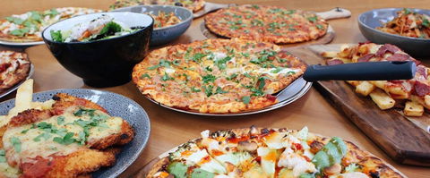 AAA Pizza - Accommodation Main Beach 0